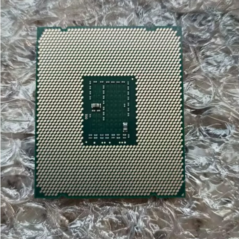 Processeur Intel Xeon E5-2666 V3 2,90 GHz 10 cœurs CPU 25 Mo 135 W LGA 2011-3